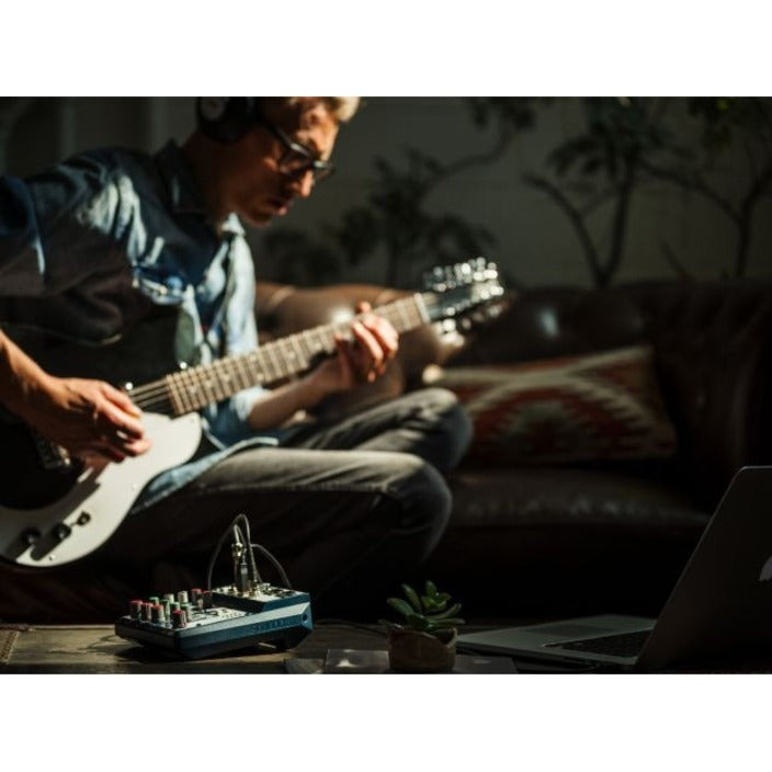 Soundcraft Small-format Analog Mixing Console with USB I/O SCR-5085980US-01