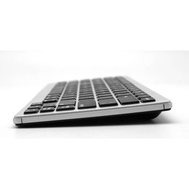 Bornd B33 Wireless Bluetooth 3.0 Keyboard For Pc/Ipad 1,2,3, Mini/Tablet/Smart Phone (Silver)