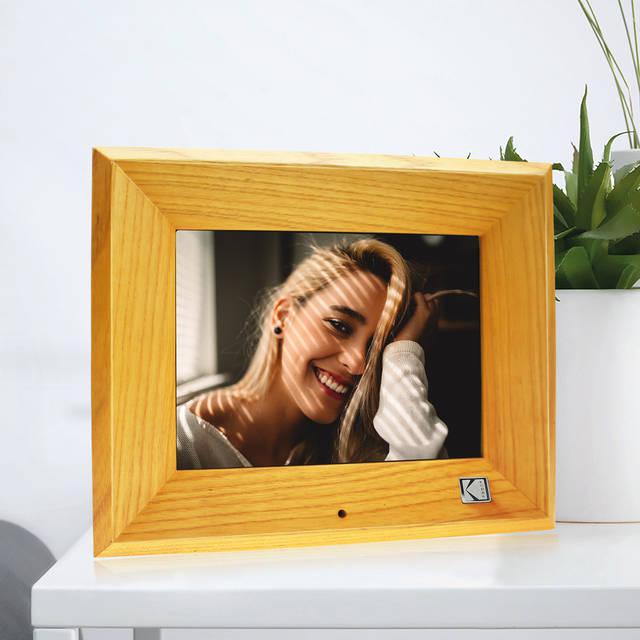 Kodak Rdpf-802W 8 Inch Multi-Function Digital Photo Frame (Burlywood)