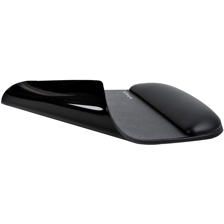 Startech.Com Mouse Pad With Hand Rest, 6.7X7.1X 0.8In (17X18X2Cm), Ergonomic Mouse Pad With Wrist