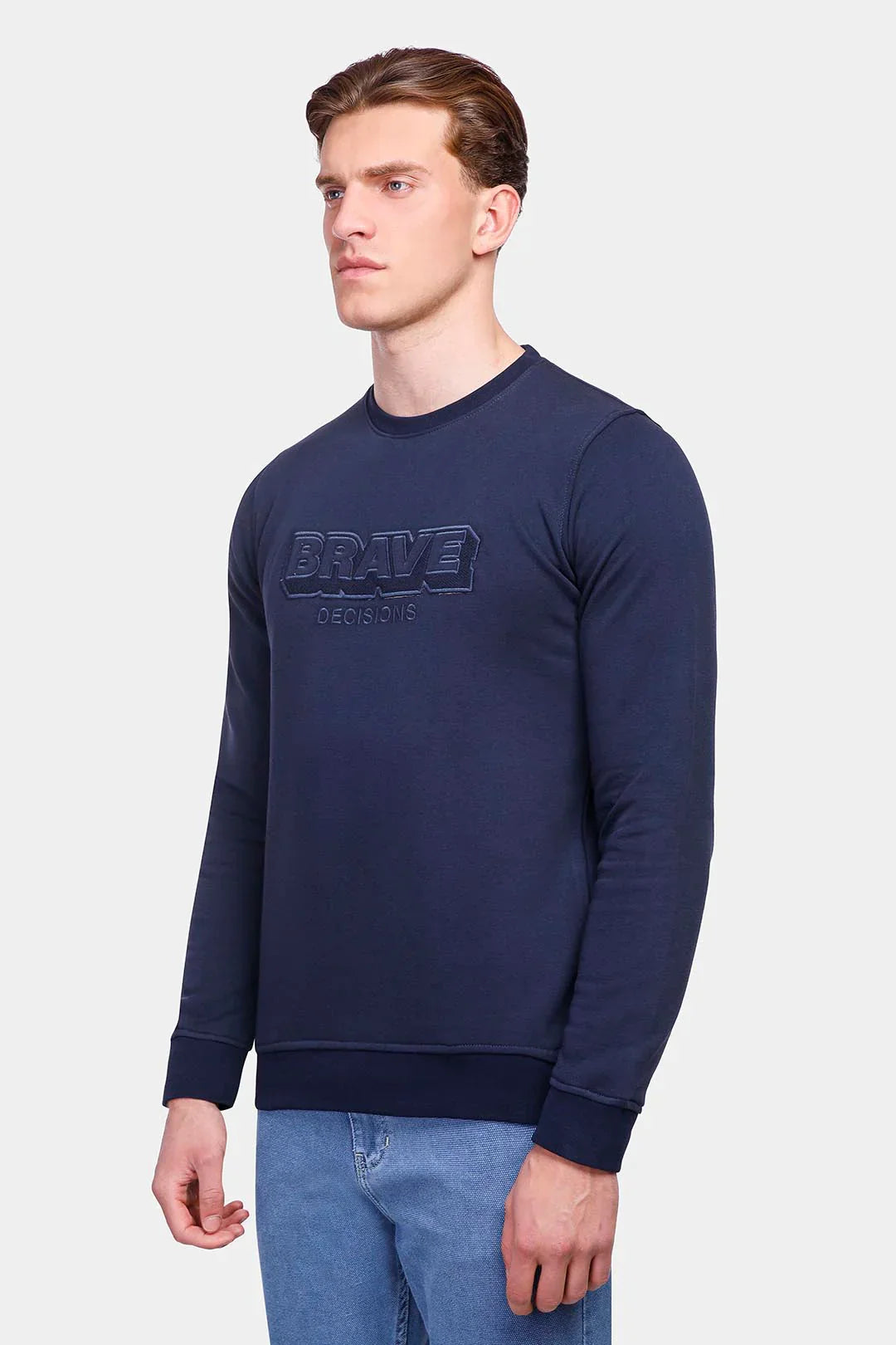 Essential Men’s Sweatshirts & Hoodies: Comfortable, Stylish Layers