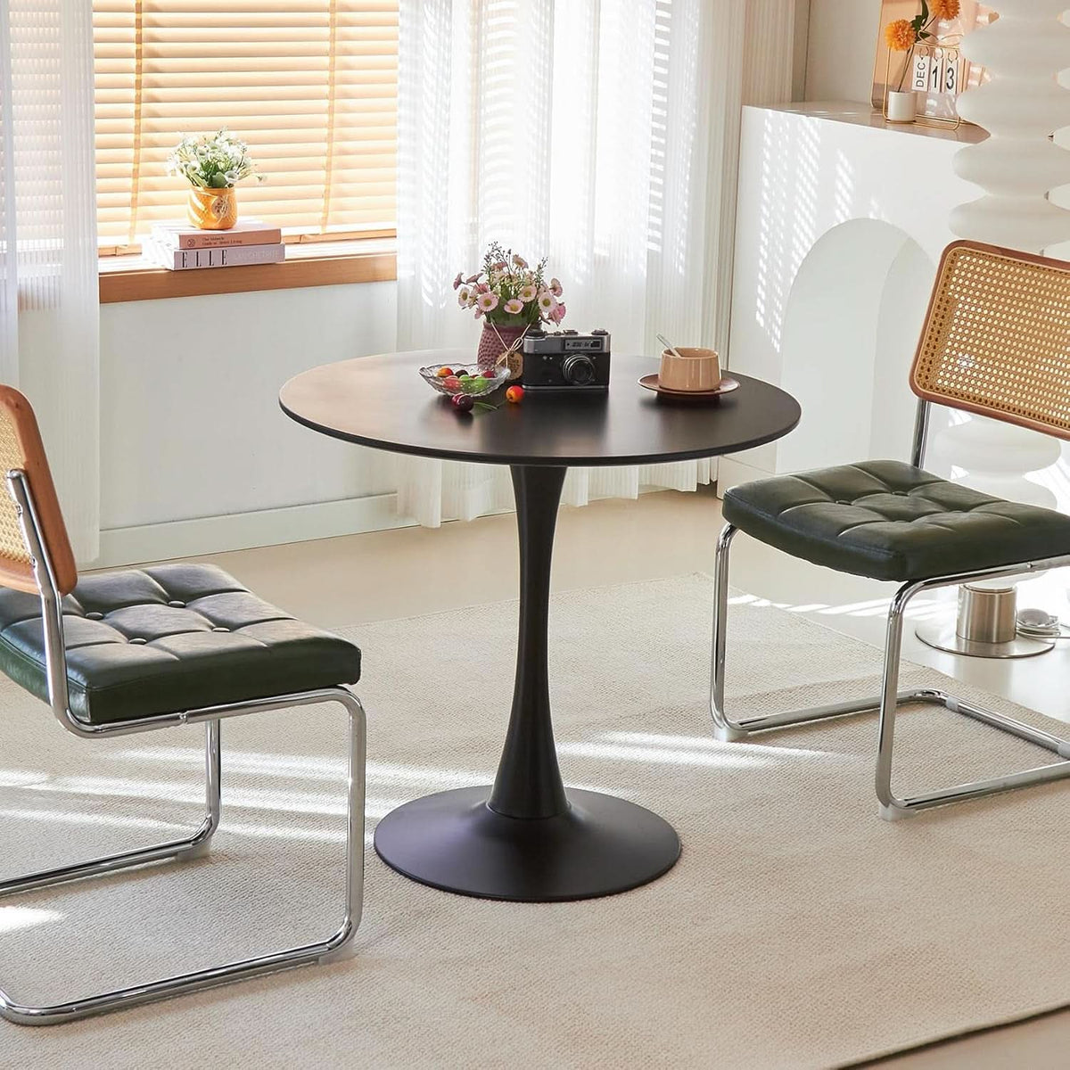 31.5 Inch Round Tulip Dining Table With Black Pedestal Base
