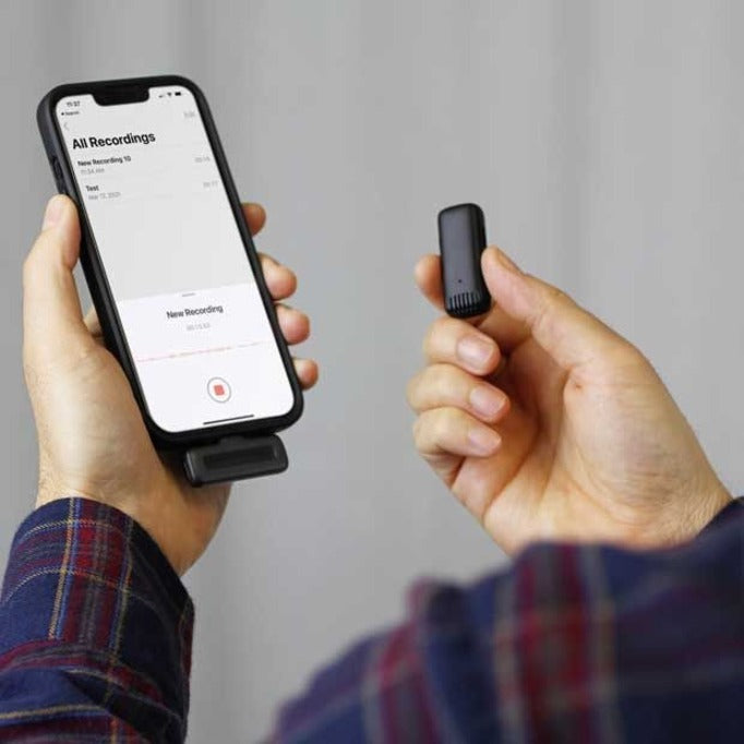 Aluratek AWLML01F Wireless Microphone - Black - Omni-directional - Clip-on, Lapel