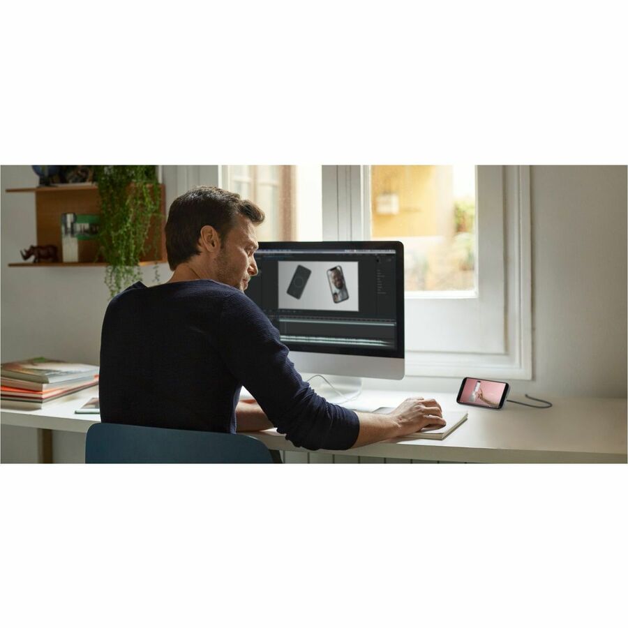 Belkin Boost?Charge Pro Black Indoor