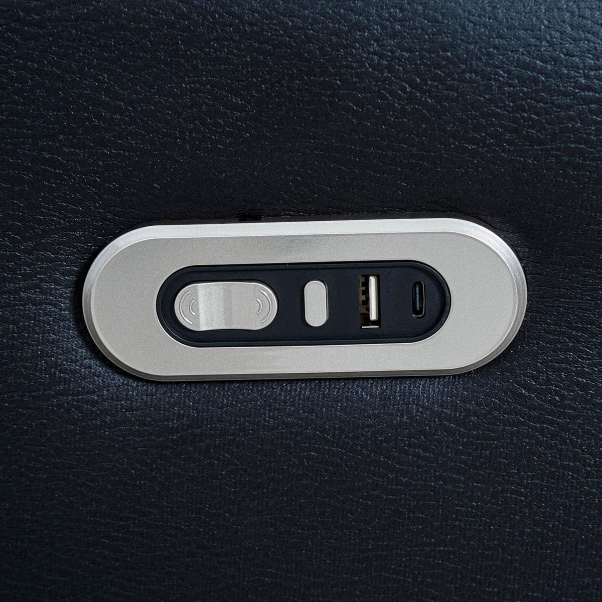 Black Wireless Charging Power Recliner Sofa With USB Ports