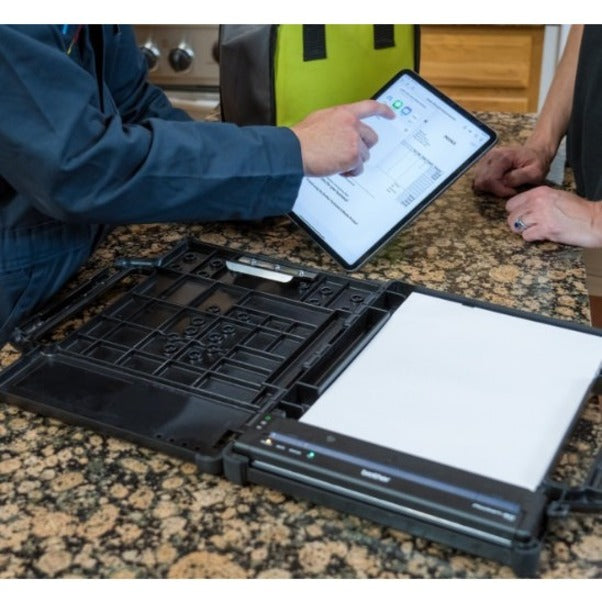 Brother Pocketjet 8 Pj-822 Mobile Direct Thermal Printer - Monochrome - Label Print - Usb - Yes