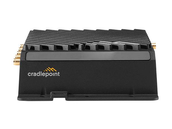 Cradlepoint 1-YR TAA Compliant Mobile Essentials Advanced Plan R920 NA