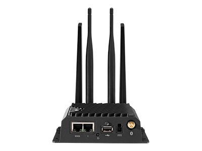 Cradlepoint R920 Router with 1-Year NetCloud Mobile Essentials & Advanced Plan for North America