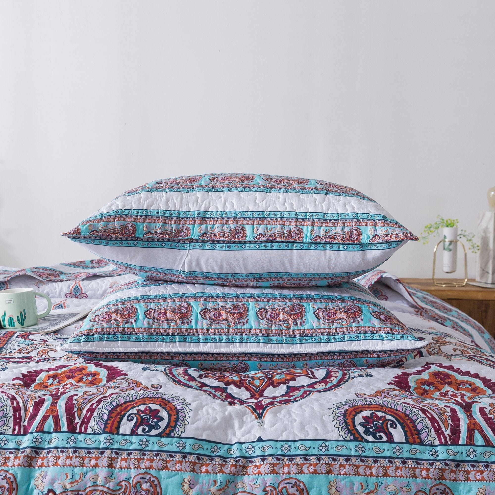 DaDa Bedding Bohemian Summertime White Blue Floral Paisley Bedspread S