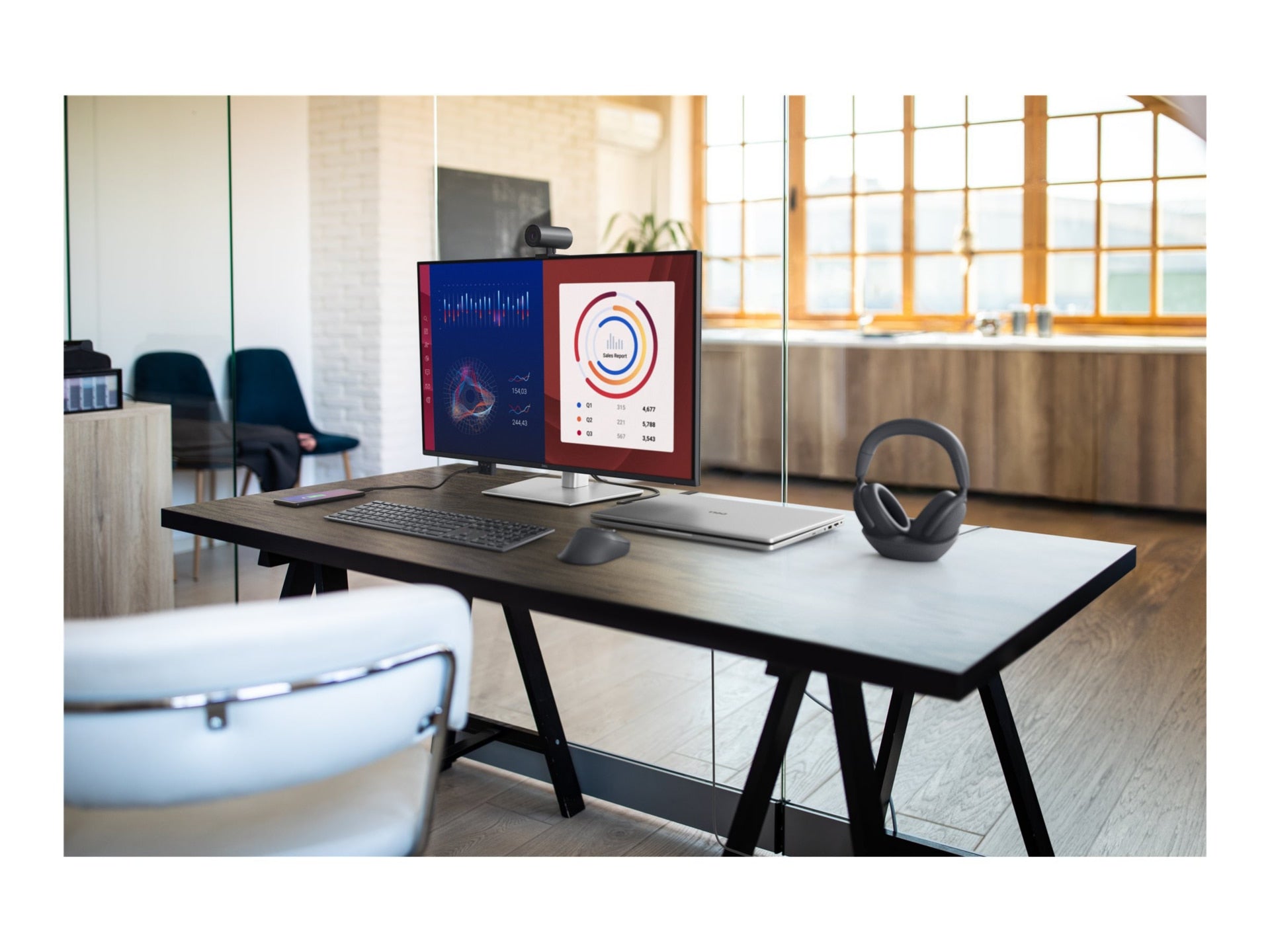 Dell P3225QE 31.5" 4K UHD LED Monitor – Accurate Color for Professionals