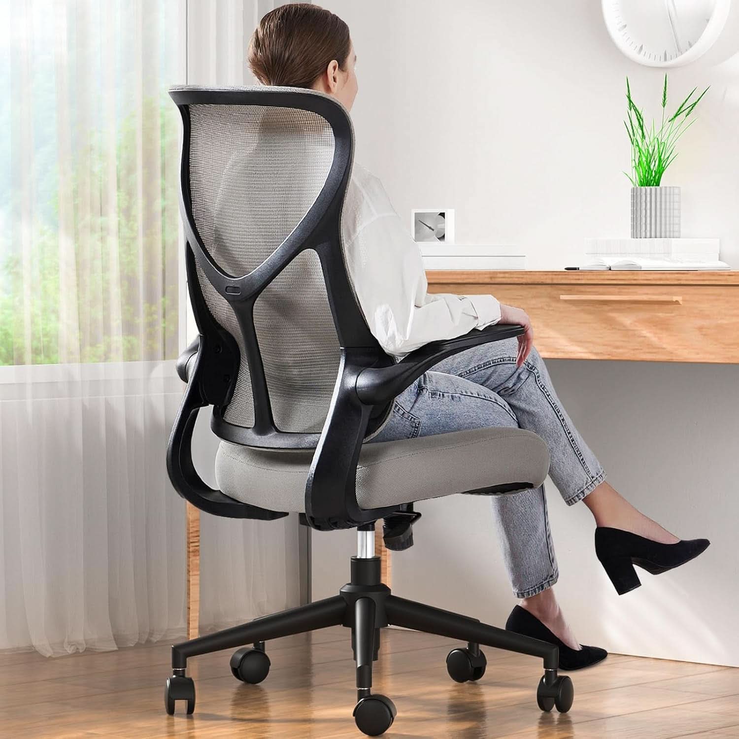 Ergonomic High Back Mesh Office Chair With Lumbar Grey
