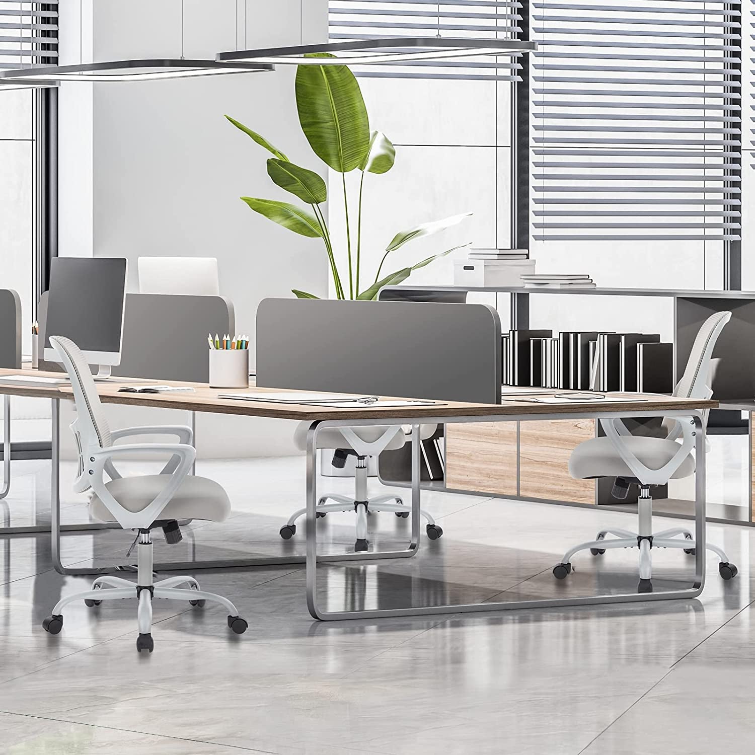 Ergonomic Mesh Office Chair With Large Seat And Lumbar