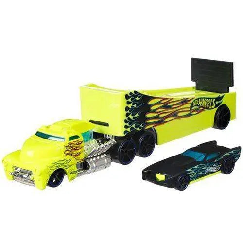 Hot Wheels Super Hauling Rig and Car Set for Kids 3+