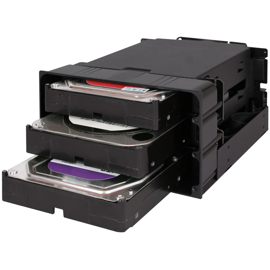 Icy Dock FlexiDOCK MB830SP-B Drive Enclosure for 5.25 - Serial ATA/600 Host Interface Internal - Black"