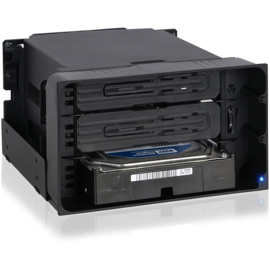 Icy Dock FlexiDOCK MB830SP-B Drive Enclosure for 5.25 - Serial ATA/600 Host Interface Internal - Black"