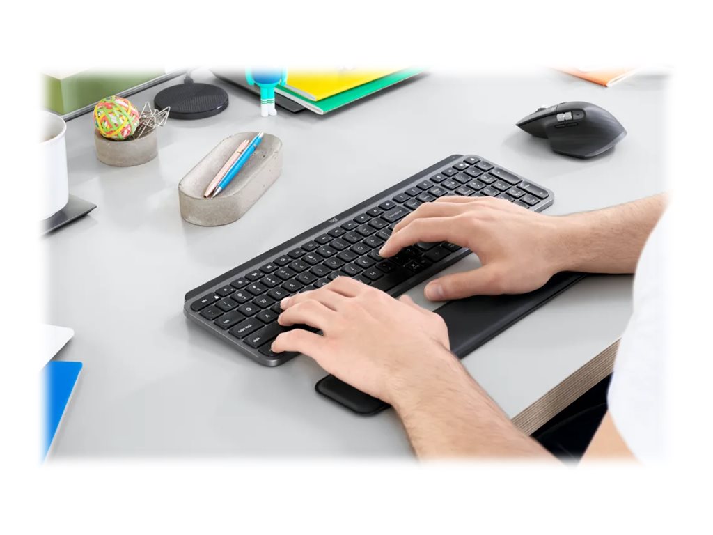 Logitech MX Keys - Keyboard - backlit - Bluetooth, 2.4 GHz - QWERTY - US - graphite