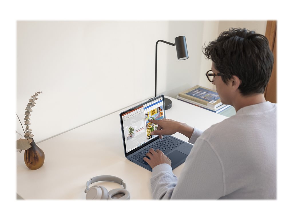 Microsoft Surface Laptop 4 - Intel Core i7 - 1185G7 / up to 4.8 GHz - Win 10 Pro - Intel Iris Xe Graphics - 16 GB RAM -