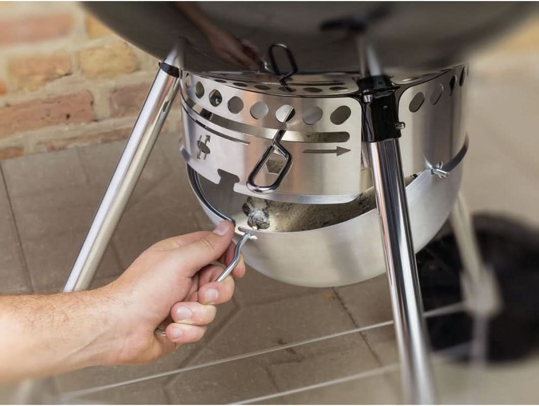 Original Kettle Premium 22 Inch Charcoal Grill Black