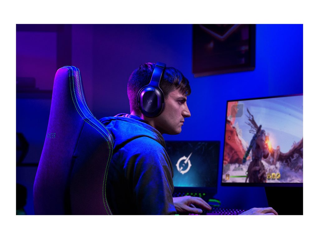 Razer Barracuda Pro - Headset - full size - Bluetooth / 2.4 GHz radio frequency - wireless - active noise canceling -