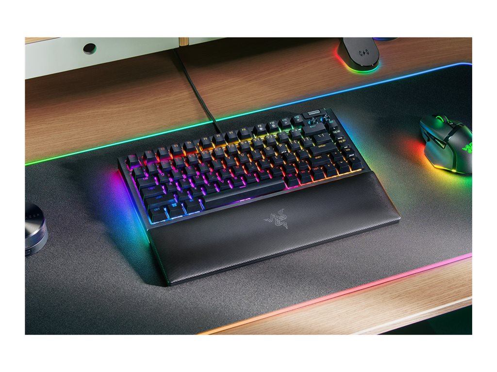 Razer BlackWidow V4 - Keyboard - 75%, hot-swappable - backlit - USB-C - QWERTY - US International - key switch: Razer