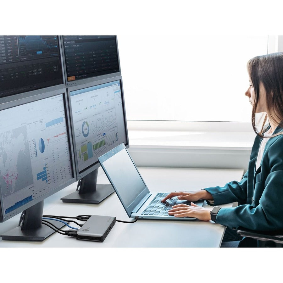 SIIG Quad Display Thunderbolt 4 Docking Station & PD JU-DK0U11-S1