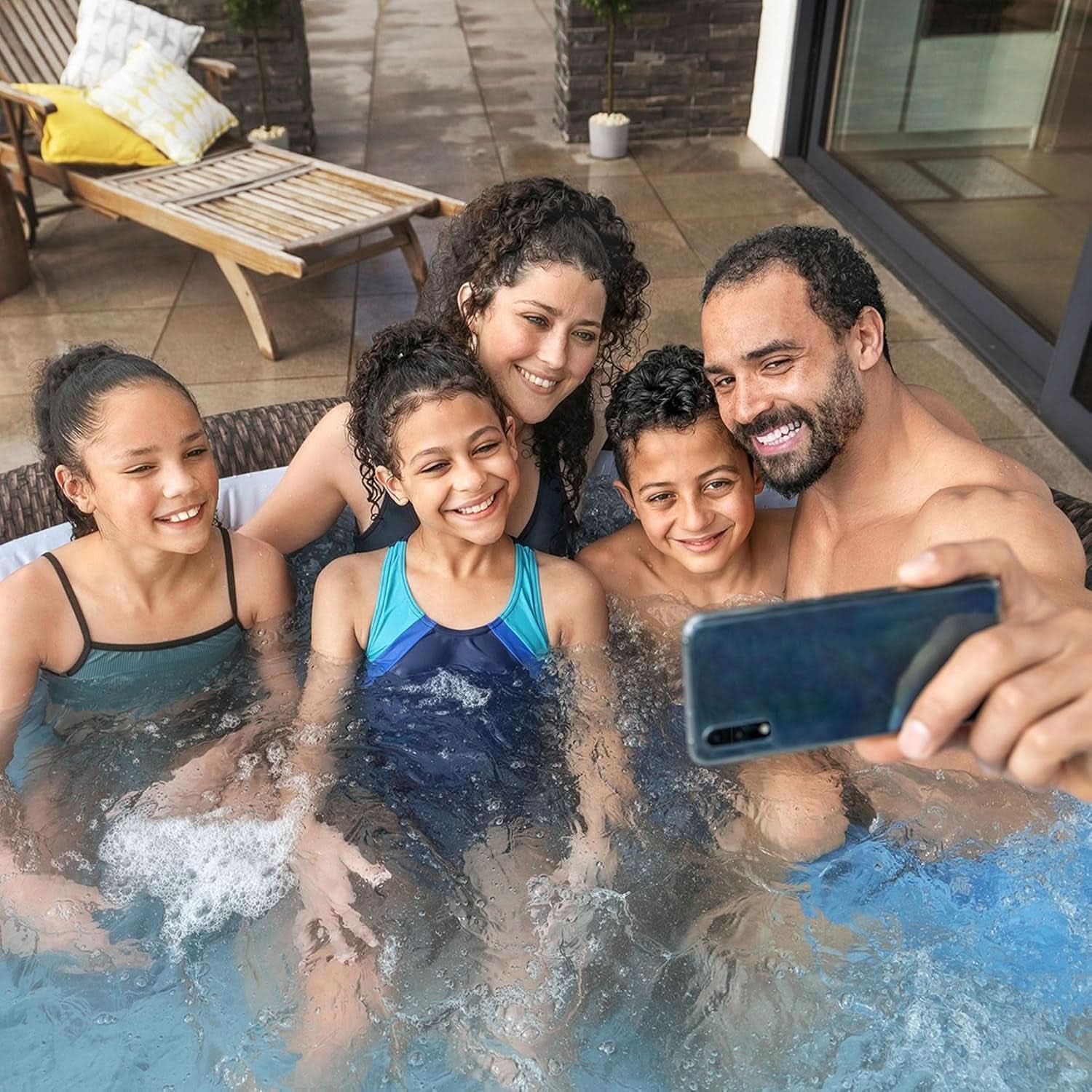 SaluSpa St Moritz Inflatable Hot Tub 7 Person 180 Jets