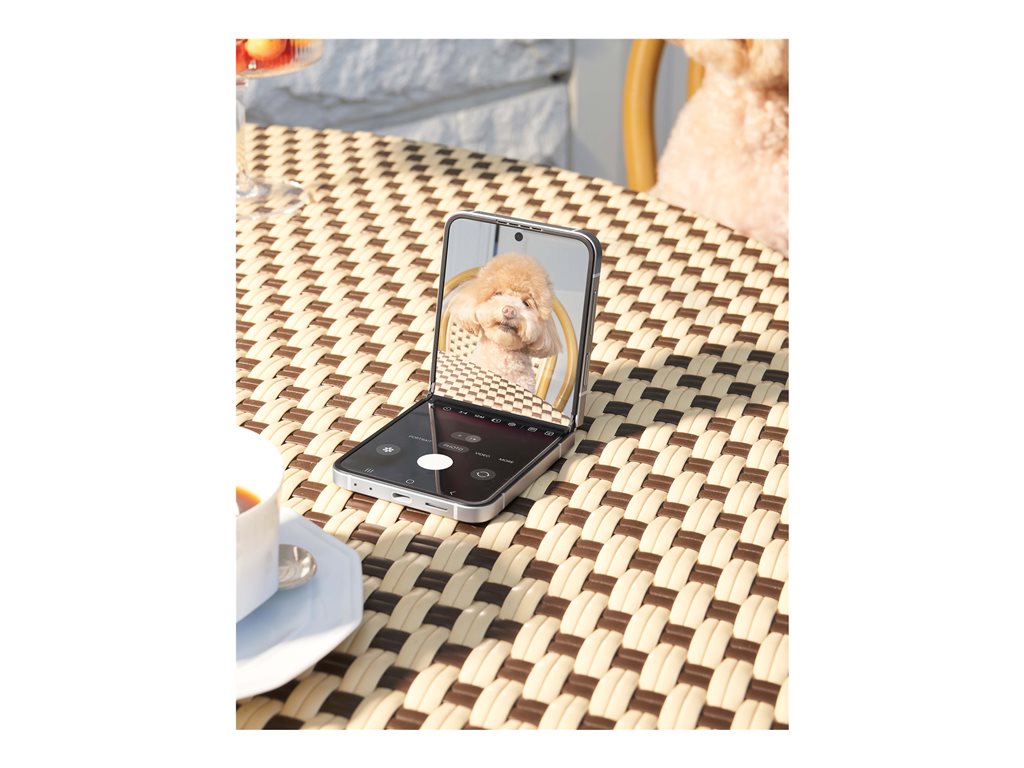 Samsung Galaxy Z Flip6 - 5G smartphone - dual-SIM - RAM 12 GB / Internal Memory 256 GB - OLED display - 6.7 - 2640 x 1080 pixels SM-F741UZSAXAA