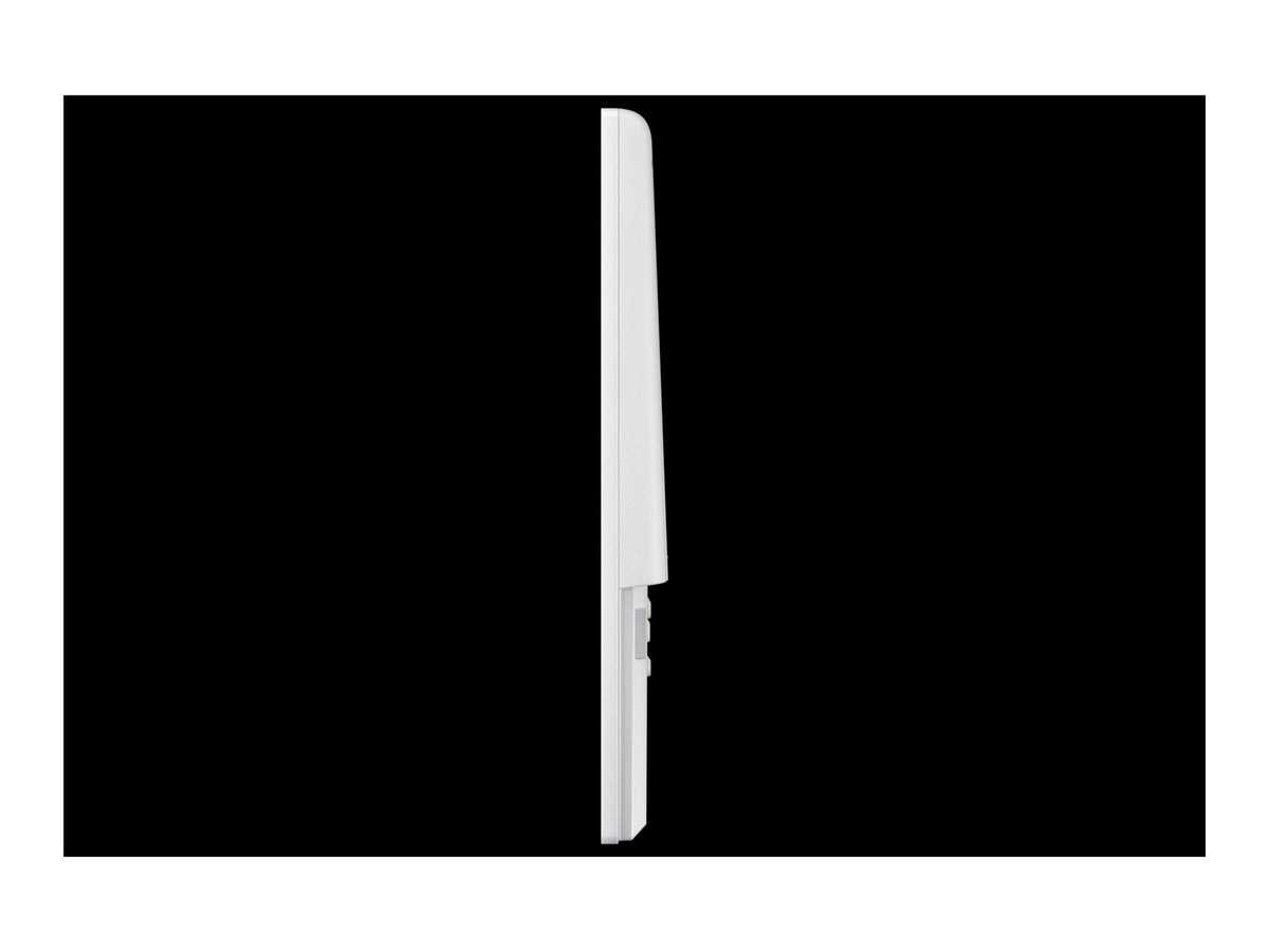 Samsung KM24C-3 24" Kiosk Display Full HD 1920x1080 for Retail