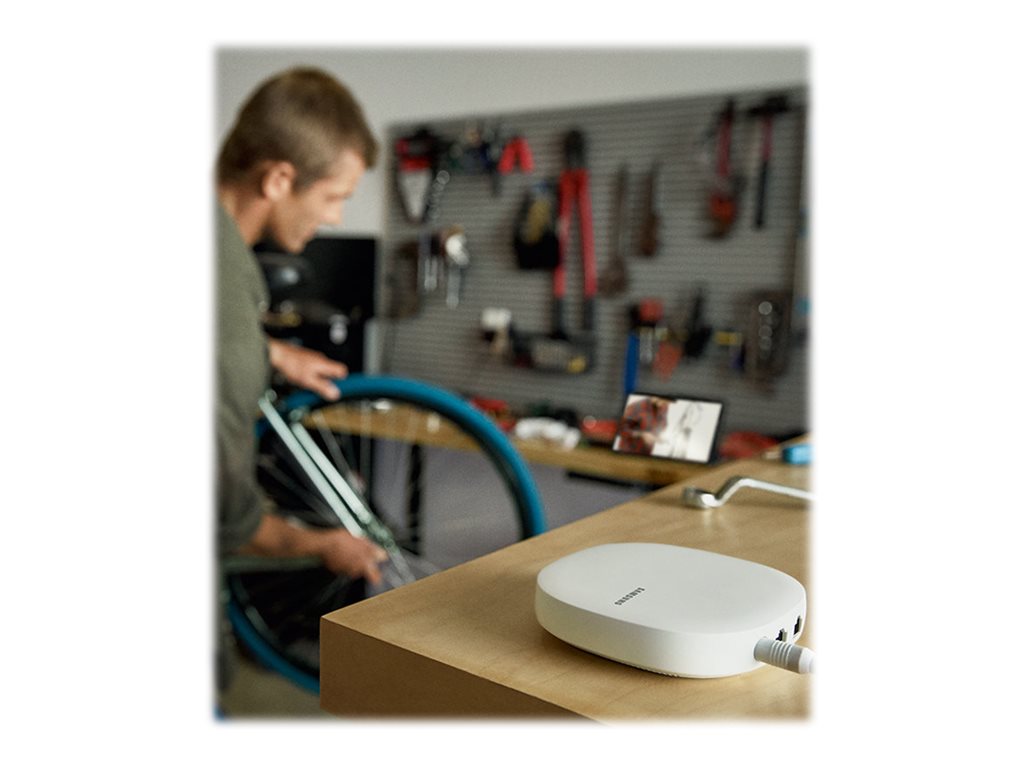 Samsung SmartThings Wifi ET-WV525 - Central controller - wireless - ZigBee, 802.11a/b/g/n/ac, Z-Wave, Bluetooth 4.1 -