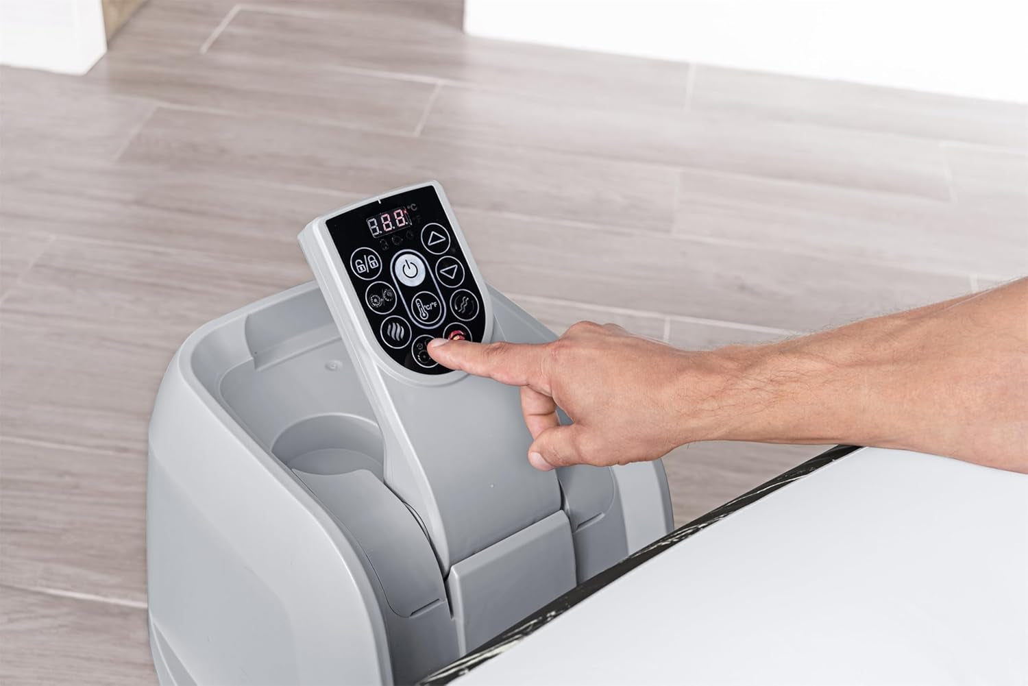 Smart App Controlled LED Square Hot Tub For 4 To 6 People