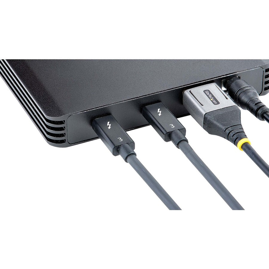 StarTech.com 4 Bay Thunderbolt 3 NVMe Enclosure, For M.2 NVMe SSD Drives, 1x DisplayPort Video and 2x TB3 Downstream Ports, 40Gbps M2E4BTB3