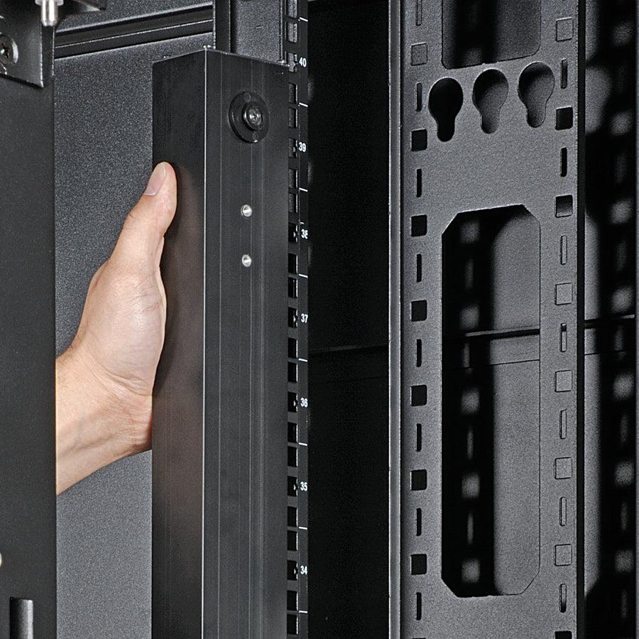 Switched Power Distribution Unit 28.8kW 3-Phase - Enterprise Data Center PDU | TecIsoft PDU3XEVSRHWB