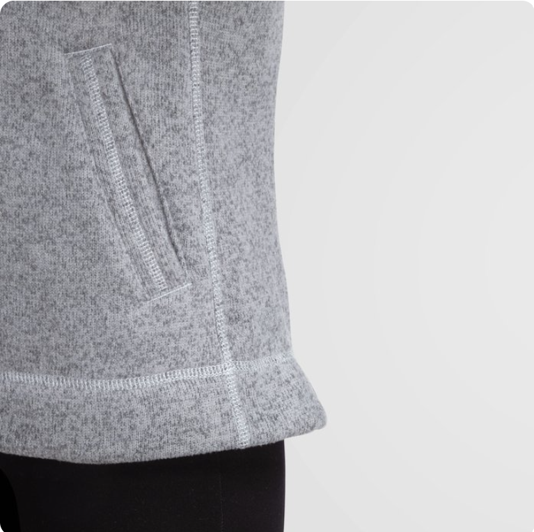 The North Face® Women’s Fleece Jacket – Classic Comfort and Timeless Warmth for Everyday Wear