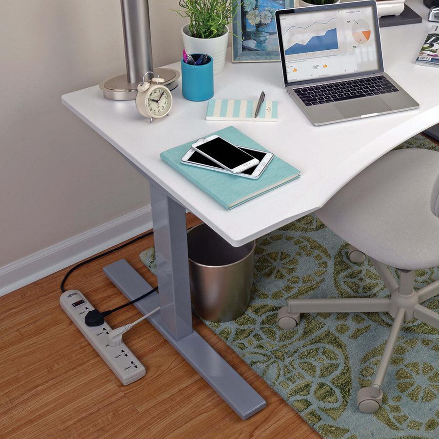 Tripp Lite International Surge Protector Power Strip 230V 6 Univeral Outlet