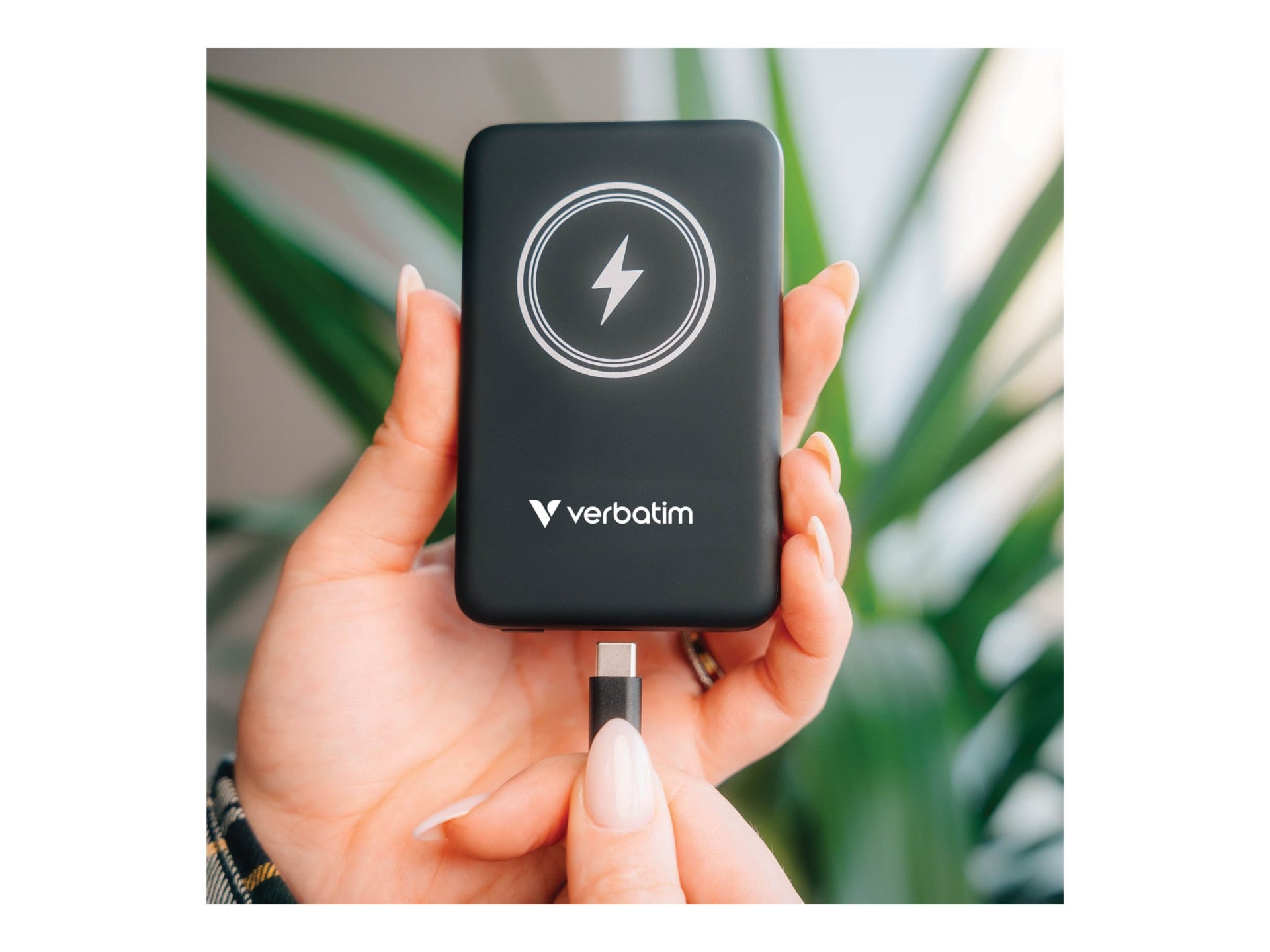 VERBATIM Charge n Go 10000mAh Magnetic Wireless Power Bank for On-the-Go