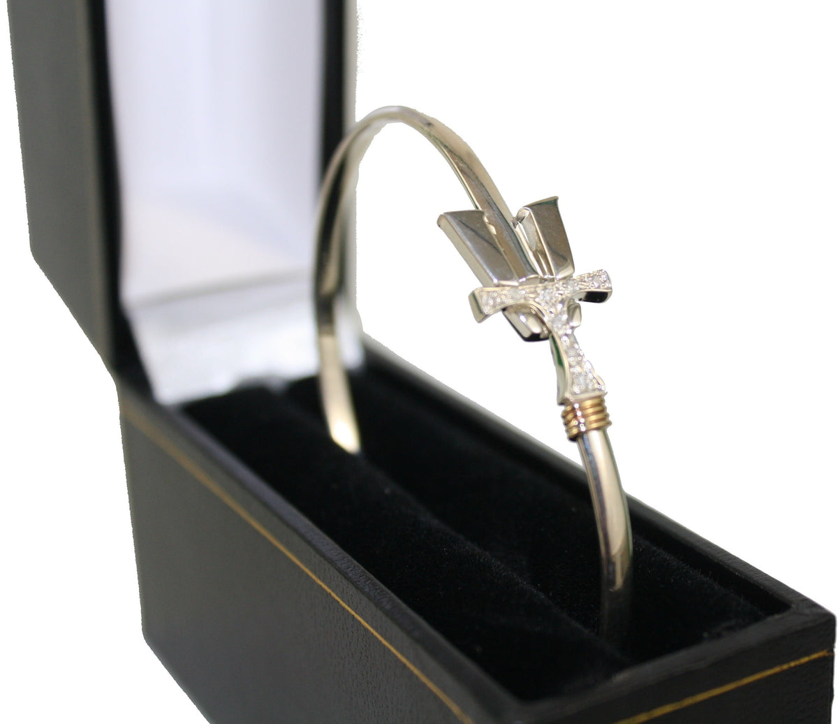 Vermont Hook Bracelet Silver with Diamond Accents - 3mm Band - 7 Inch