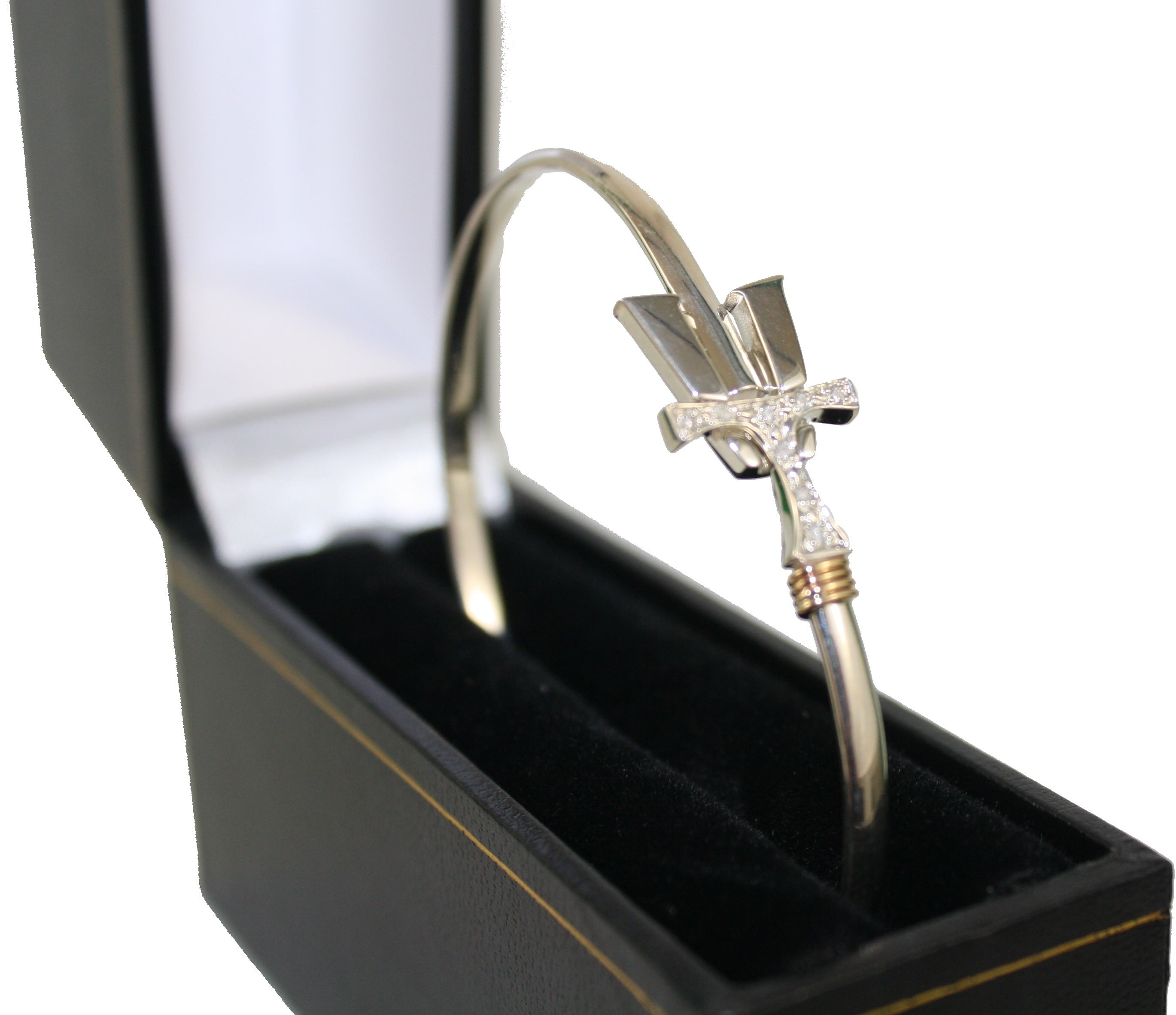 Vermont Hook Bracelet Silver with Diamond Accents - 3mm Band - 7 Inch