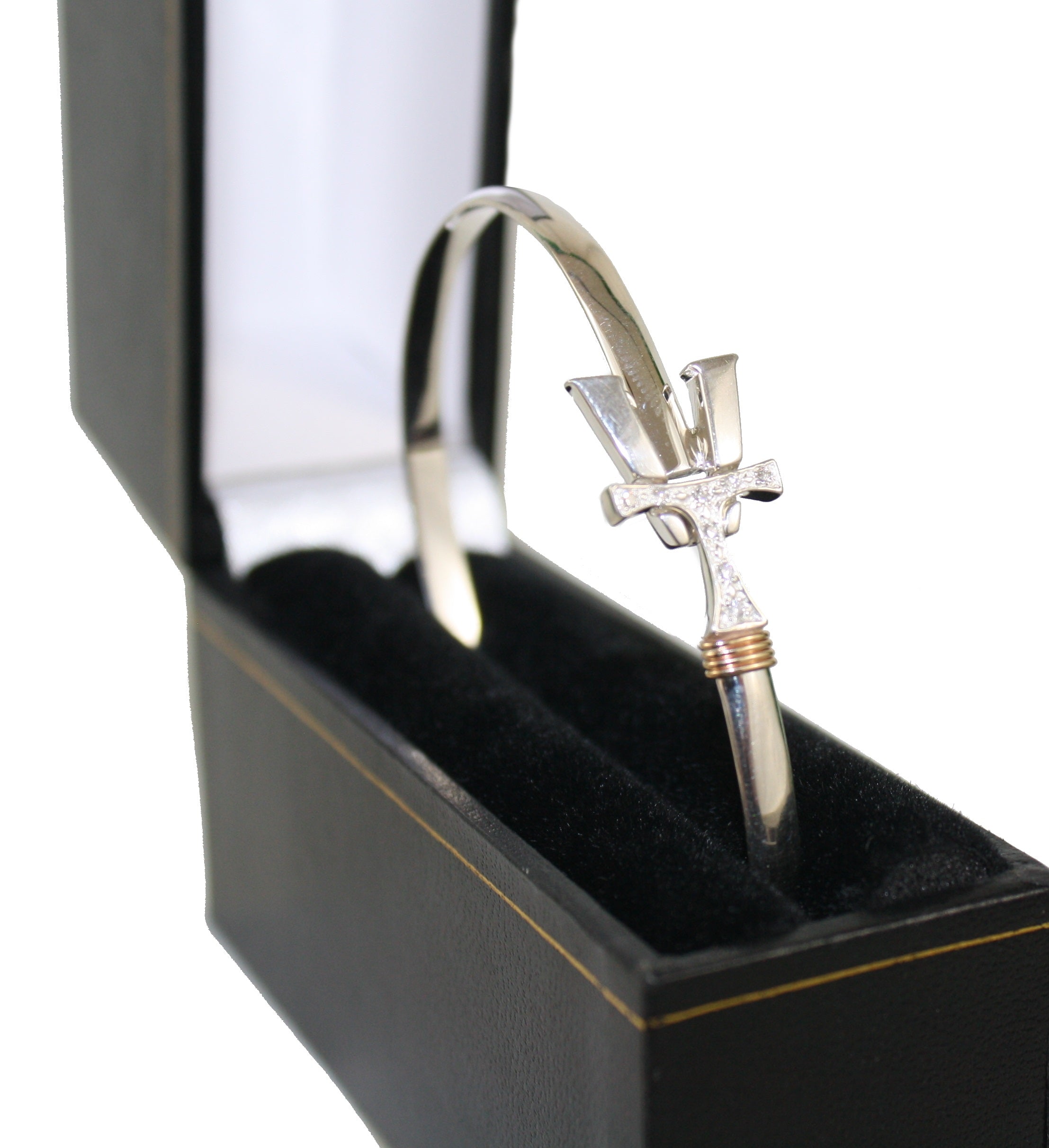 Vermont Hook Bracelet Silver with Diamond Accents - 4mm Band - 7.5 Inch