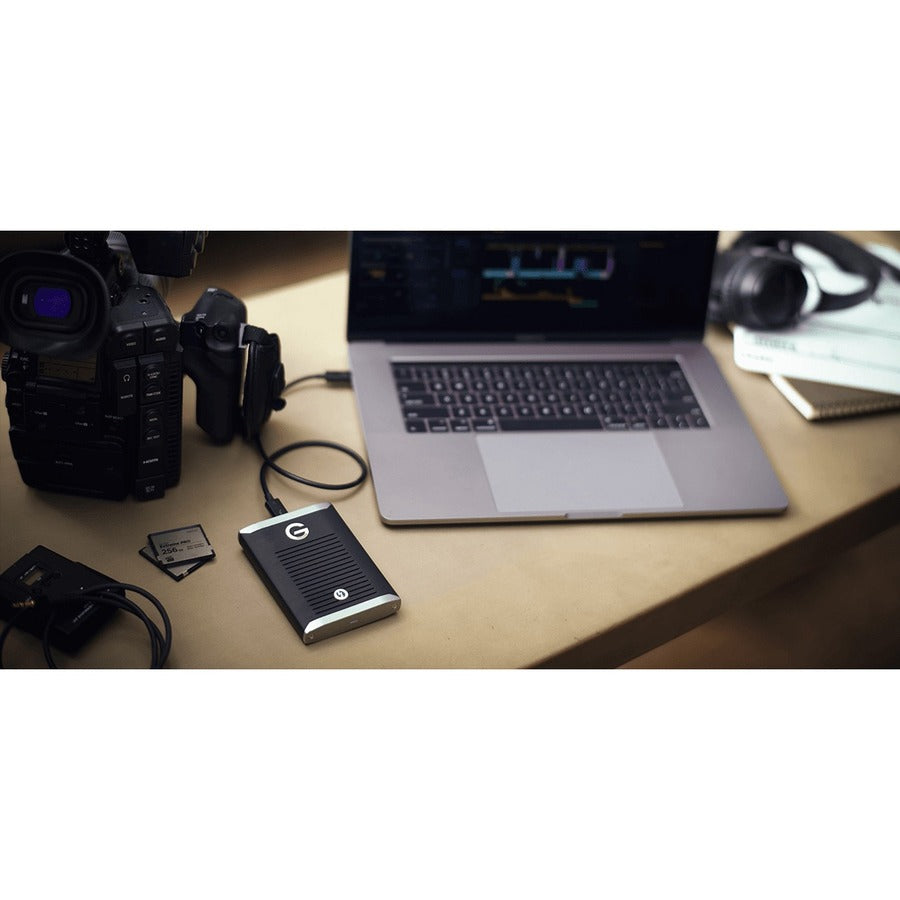 WD-IMSourcing G-DRIVE mobile Pro GDMOPTB3WB5001DBB 500 GB Portable Solid State Drive - External - PCI Express NVMe - Black 0G10310-1