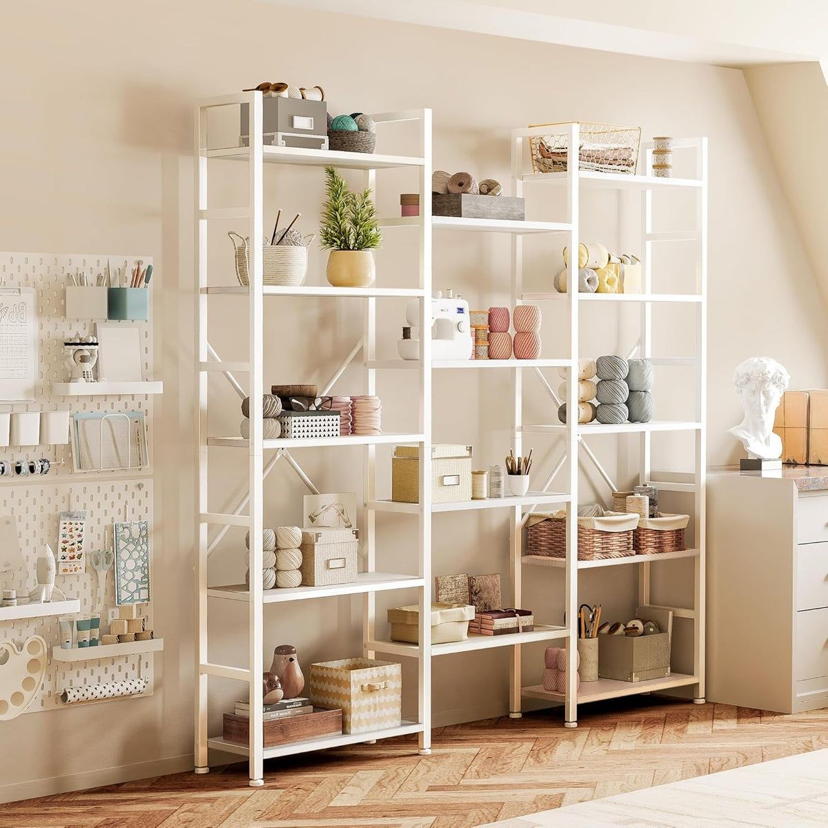 White 14 Shelf Ladder Bookshelf With Adjustable Feet