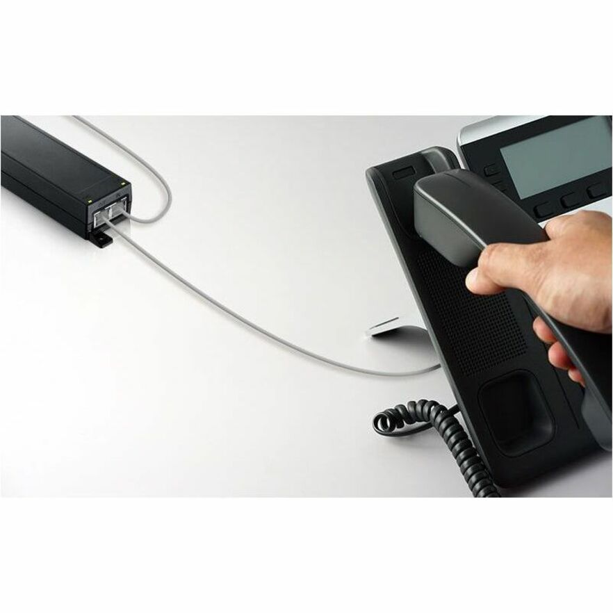 ZYXEL 2.5G PoE+ Injector - 230 V AC, 120 V AC Input - 1 x 2.5 Gigabit Ethernet Input