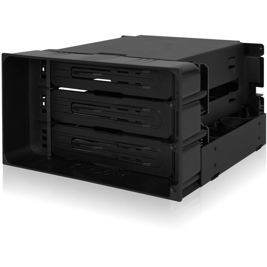Icy Dock FlexiDOCK MB830SP-B Drive Enclosure for 5.25 - Serial ATA/600 Host Interface Internal - Black"