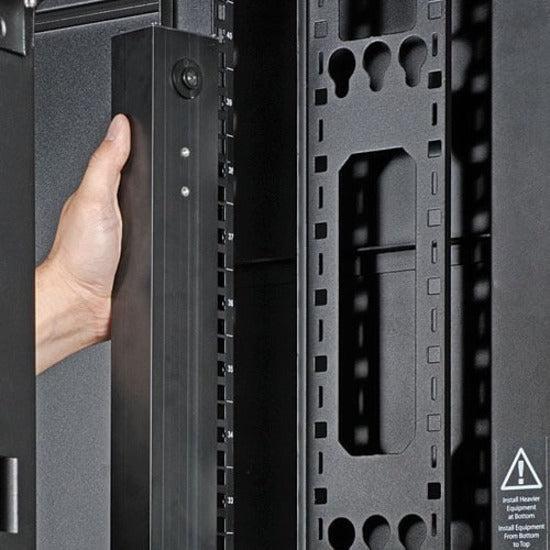 Metered Power Distribution Unit - 3-Phase 14.4kW PDU for Data Center | Tripp Lite PDU3MV6H50A