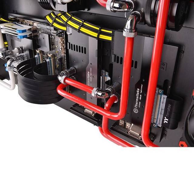 Thermaltake Ac-051-Co1Otn-C1 Tt Premium Pci-E X16 3.0 Black Extender Riser Cable 1000Mm Graphic Cards