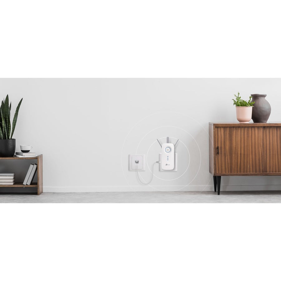 TP-Link RE550 - IEEE 802.11ac 1.86 Gbit/s Wireless Range Extender