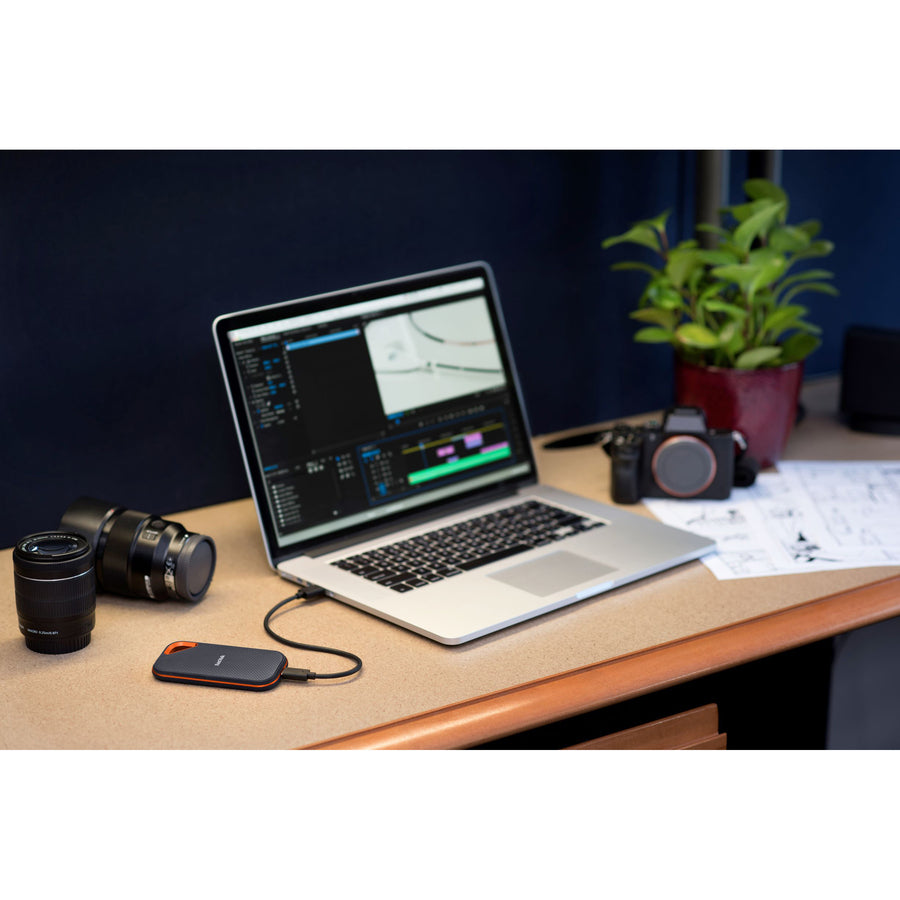 WD-IMSourcing Extreme SDSSDE60-500G-G25 500 GB Portable Solid State Drive - External - Black